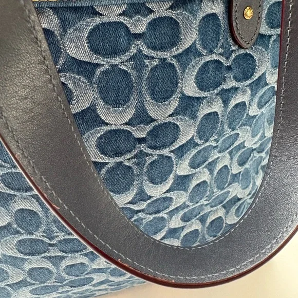 Coach Field Tote in Signature Denim - Picture 6 of 12